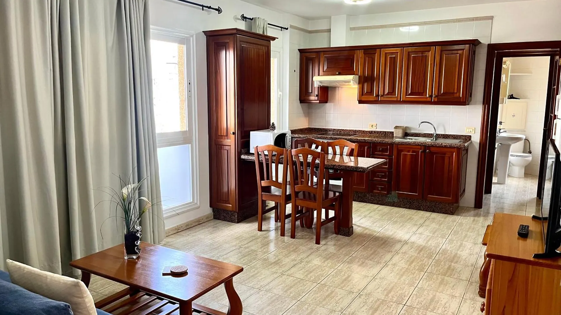Apartamentos Edalmar Frontera Spain