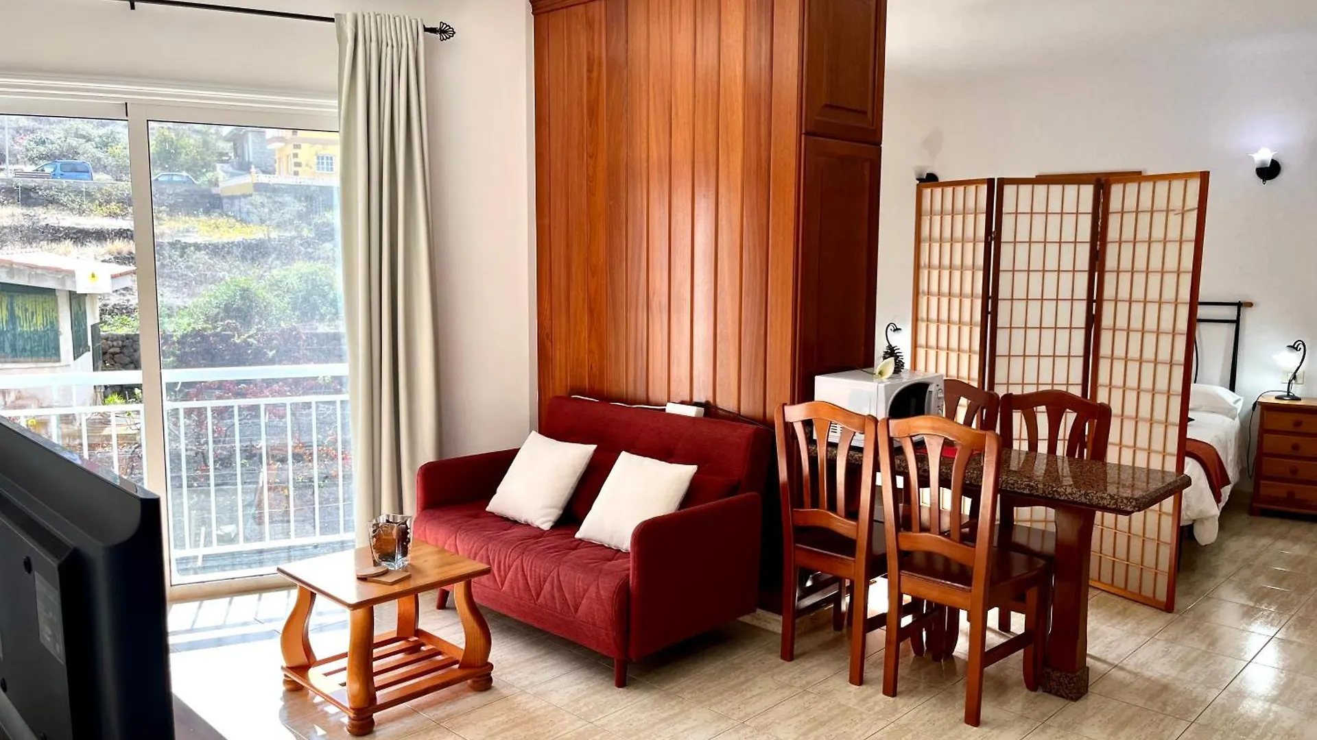 Apartamentos Edalmar Frontera Apartment